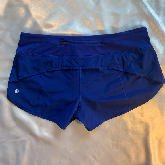Lululemon Speed Up Low-Rise Lined Short 2.5” - Picture 4 of 5